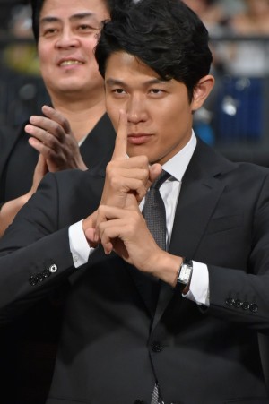 鈴木亮平、『忍びの国』ジャパンプレミアにて