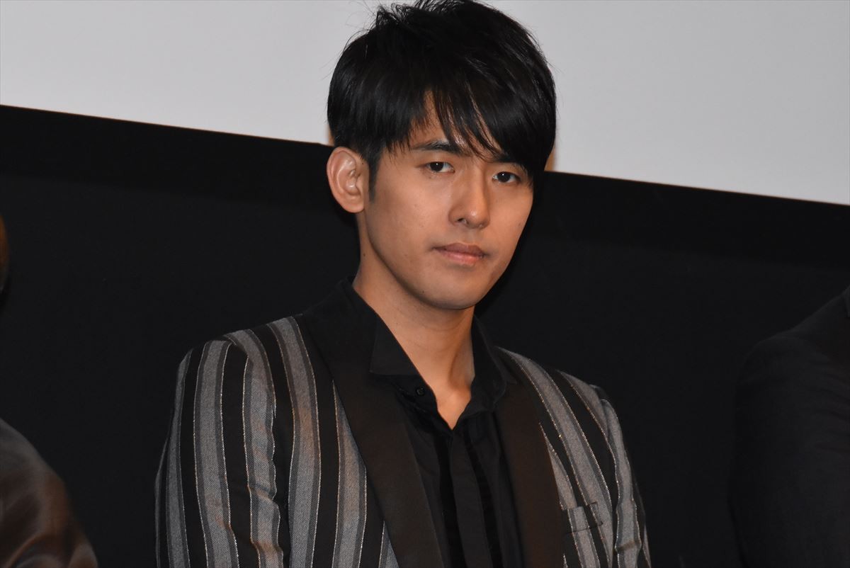 山田孝之、33歳にして制服姿披露「ドッキリかと思っていました」