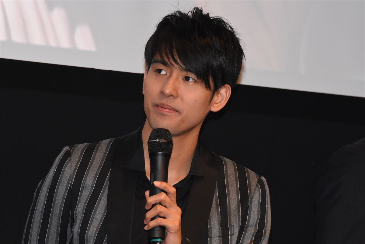 山田孝之、33歳にして制服姿披露「ドッキリかと思っていました」