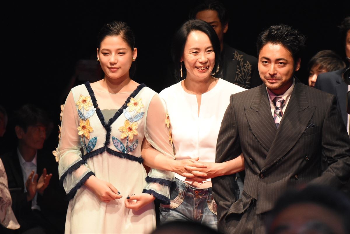 山田孝之、33歳にして制服姿披露「ドッキリかと思っていました」