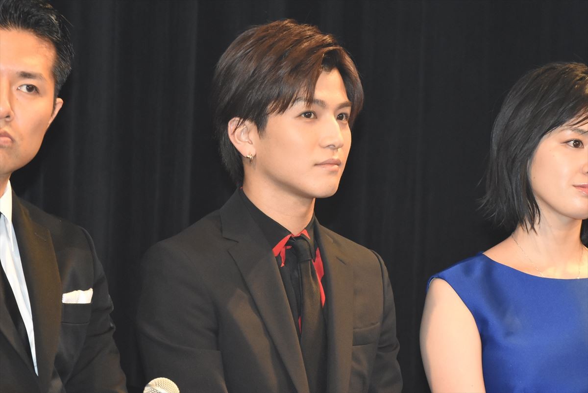 山田孝之、33歳にして制服姿披露「ドッキリかと思っていました」