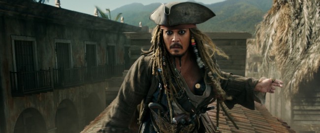 映画『パイレーツ・オブ・カリビアン/最後の海賊』“ずぶぬれ覚悟”の史上初4D上映決定!