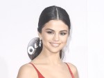 セレーナ・ゴメス、英チャリティ公演に出演した元恋人ジャスティン・ビーバーを称賛
