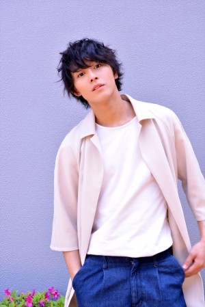 舞台『刀剣乱舞』義伝 暁の独眼竜に大倶利伽羅役で出演する、猪野広樹