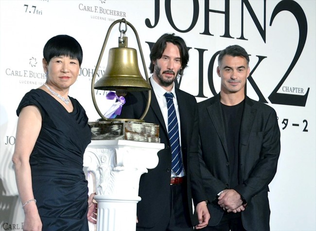 左から和田アキ子、キアヌ・リーヴス、チャド・スタエルスキ監督、『ジョン・ウィック：チャプター2』ジャパンプレミアに出席
