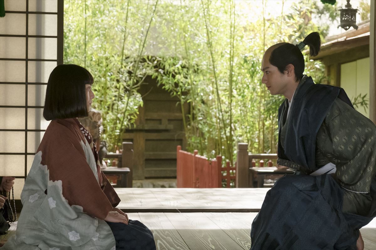 『直虎』、海老蔵演じる“織田信長”が登場 　“家康”サダヲとの面会シーンに注目