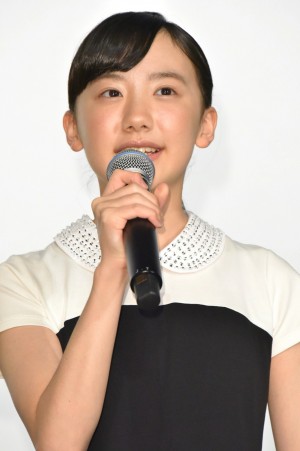 芦田愛菜、『映画 山田孝之3D』公開記念舞台挨拶に出席