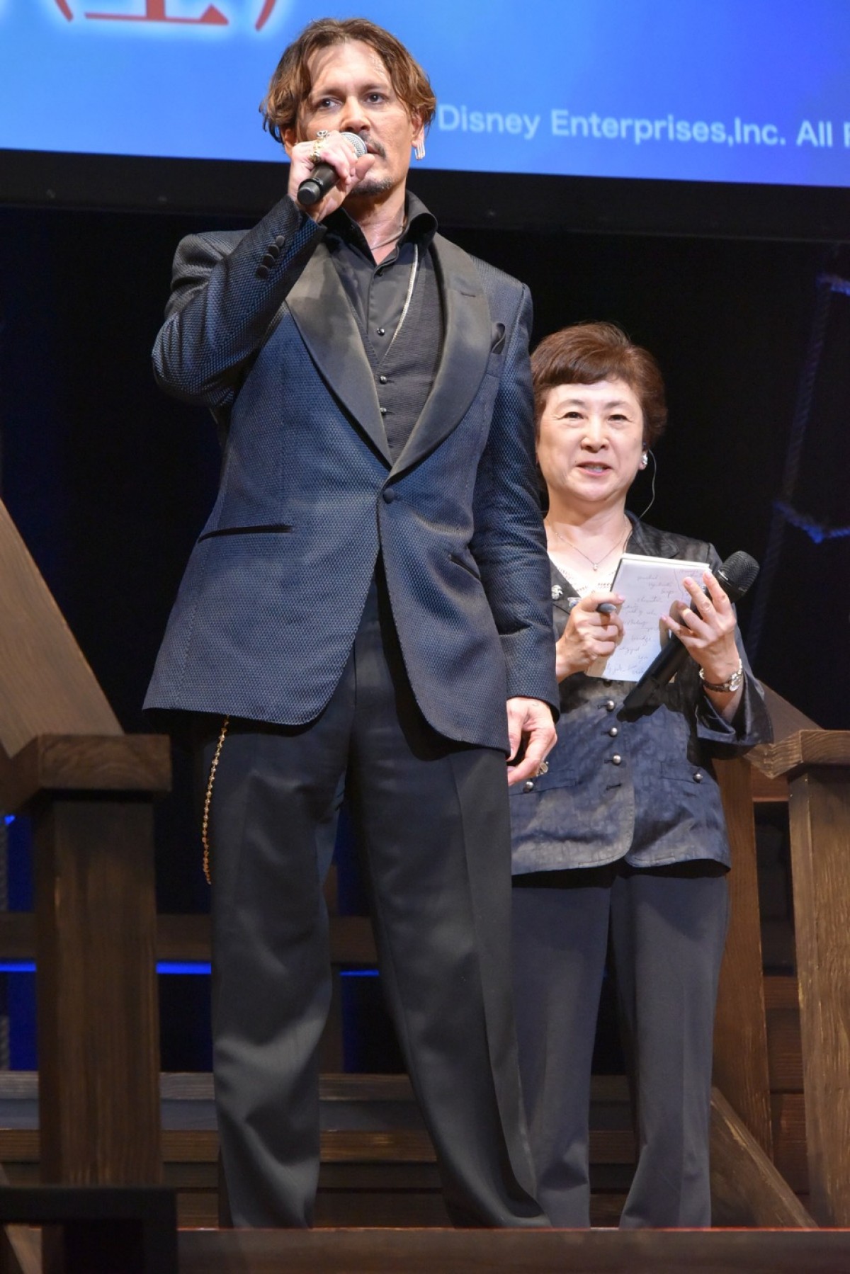 『パイレーツ』ジョニー・デップ来日、「コンニチワ！」連発で会場沸く