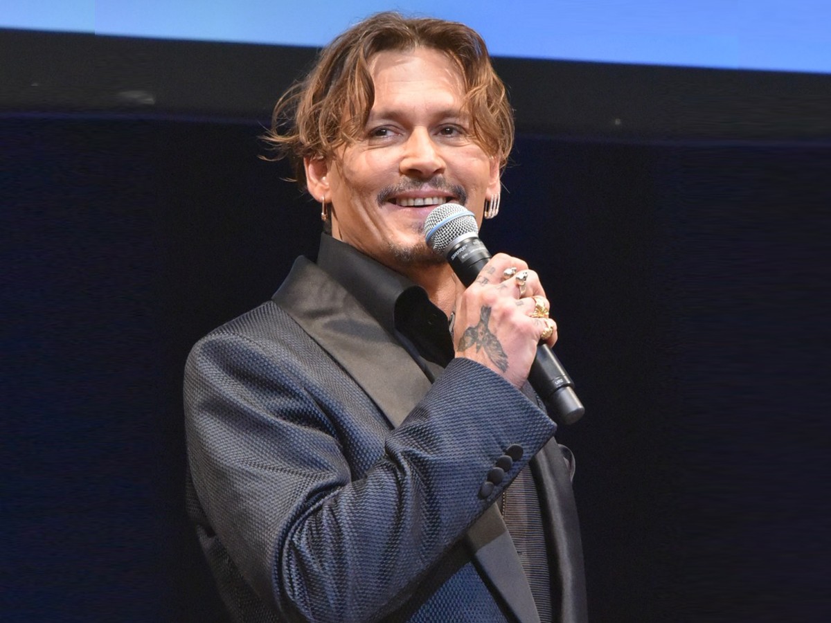 ジョニー・デップ来日、「コンニチワ!」連発で会場沸く