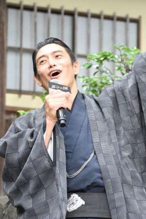 伊勢谷友介、『忍びの国』大ヒット祈願イベントに出席