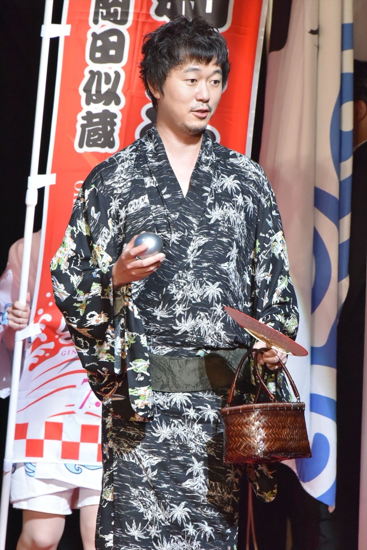小栗旬、『銀魂』ジャパンプレミアでカオストーク 総勢16名が登壇