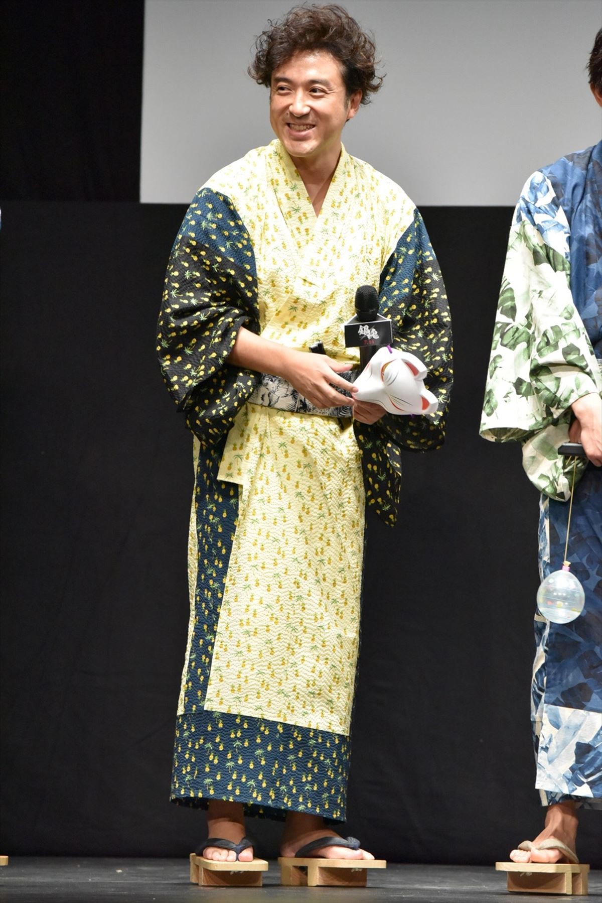 小栗旬、『銀魂』ジャパンプレミアでカオストーク 総勢16名が登壇
