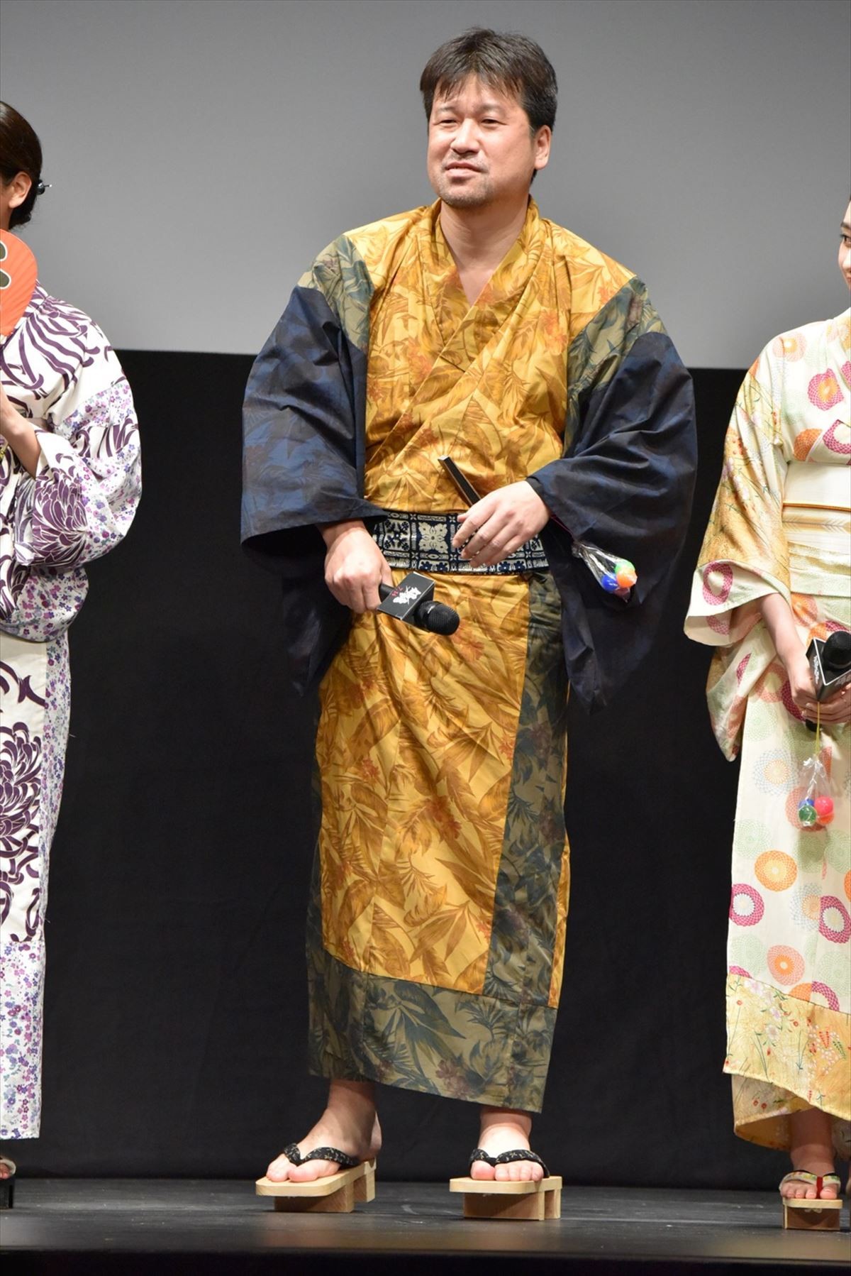 小栗旬、『銀魂』ジャパンプレミアでカオストーク 総勢16名が登壇