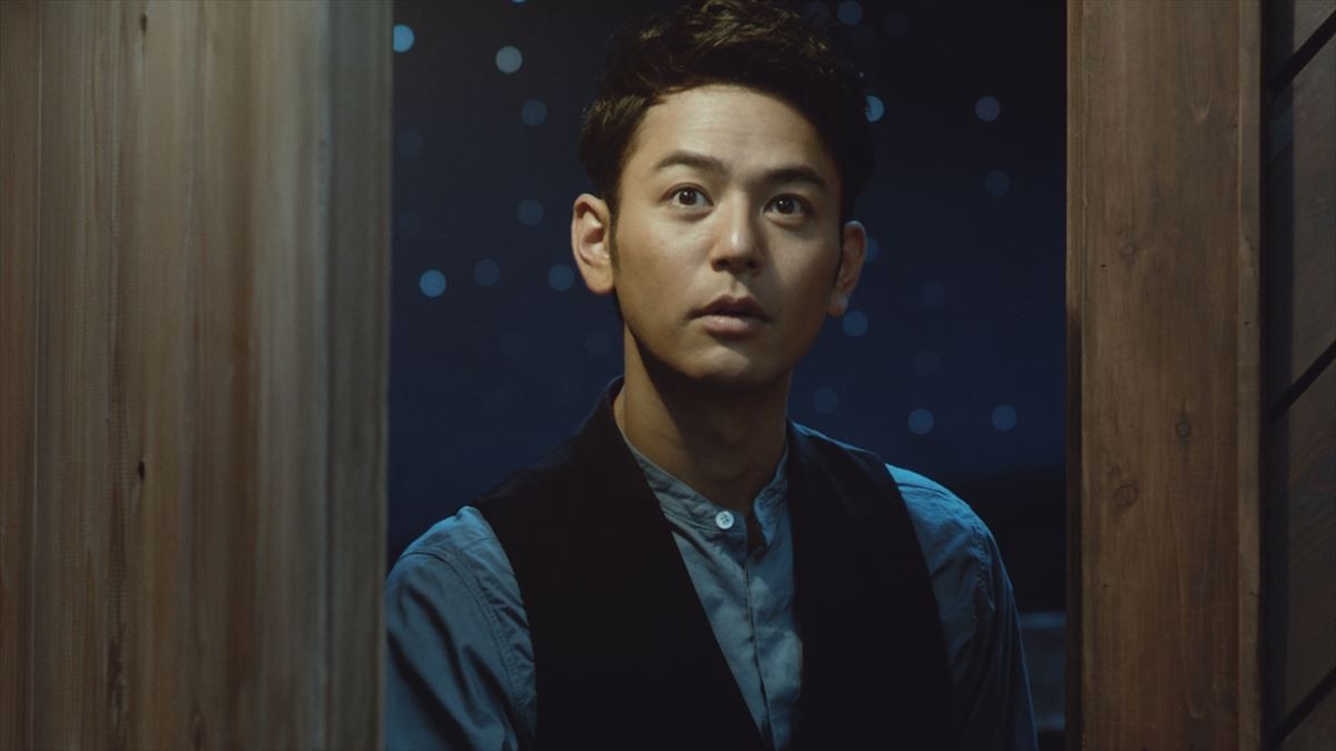 星野源、“大人エレベーター”36階に登場　妻夫木聡と「大人とは」CM解禁