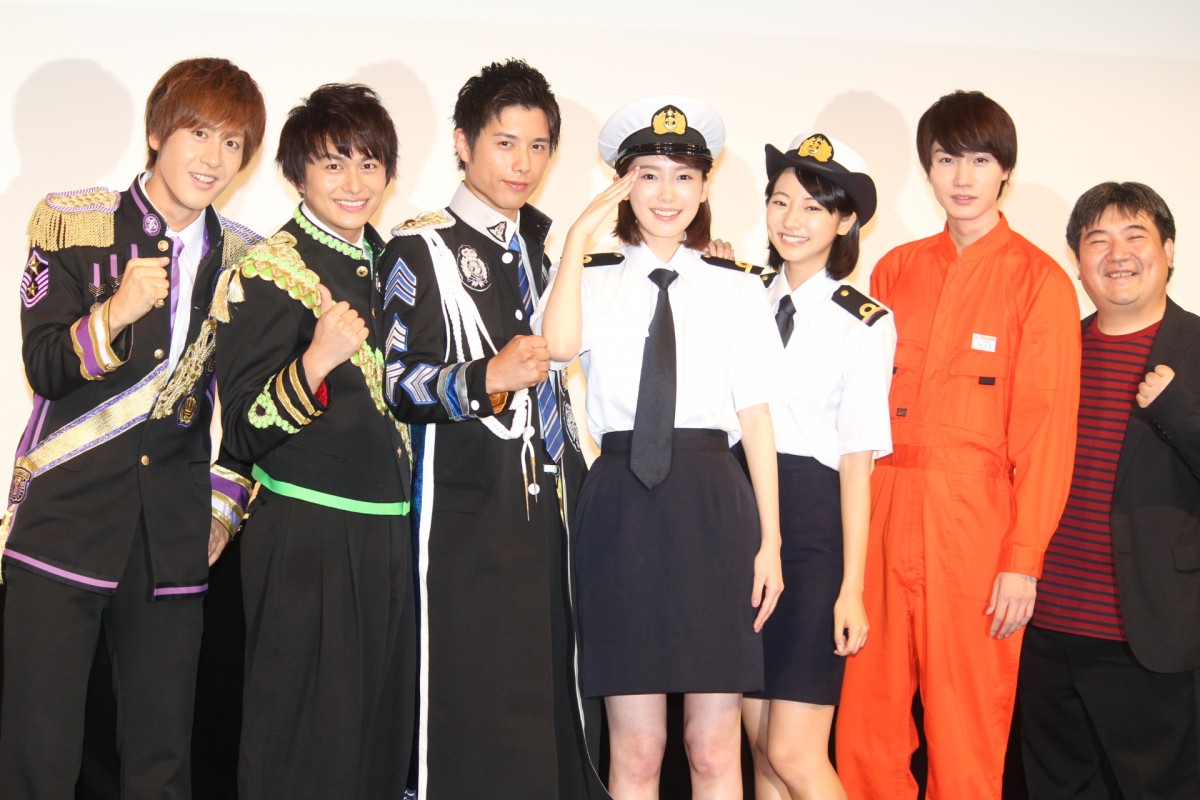 飯豊まりえ、武田玲奈とのお風呂シーンにドキドキ「肌がずっと触れ合っていました」
