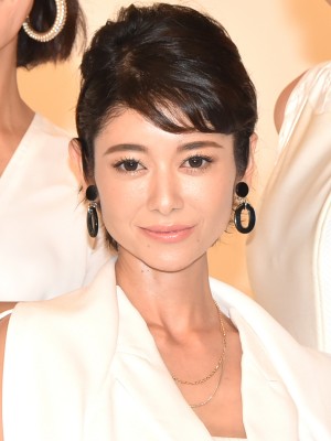 真木よう子、『セシルのもくろみ』制作発表会に出席