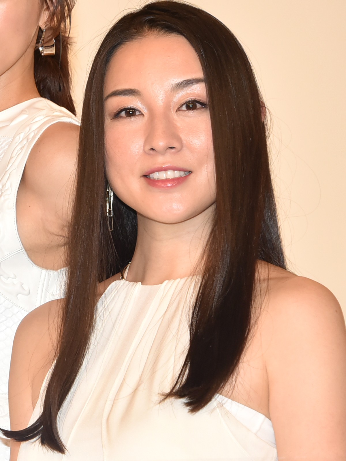 吉瀬美智子、一児の母・真木よう子の美腹筋に「見事」と感服
