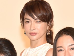 長谷川京子、『セシルのもくろみ』制作発表会に出席