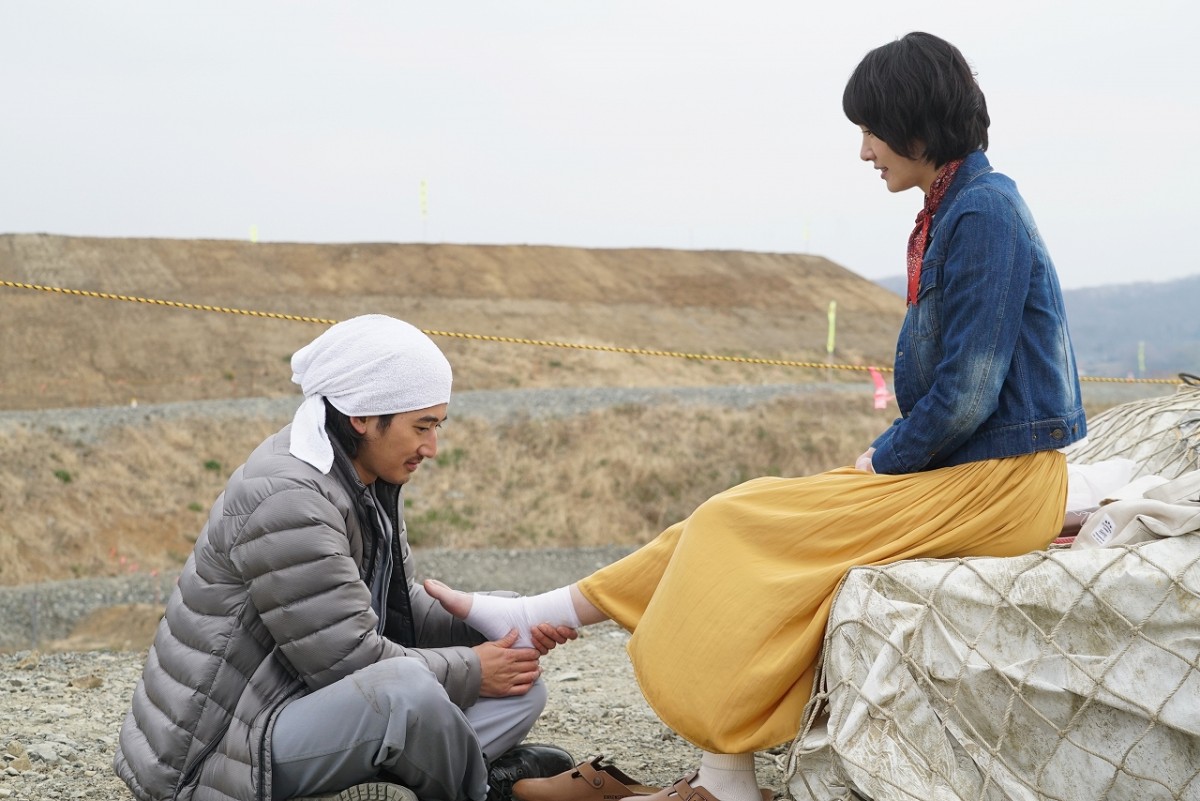 新垣結衣＆瑛太、『ミックス。』“ダサカワ”ユニフォーム姿解禁