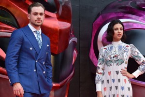 デイカー・モンゴメリー、ナオミ・スコット、『パワーレンジャー』ジャパンプレミアにて