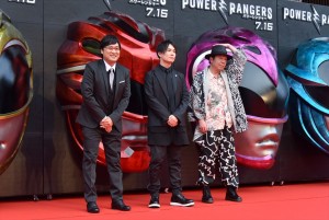 左から山里亮太、鈴木達央、古田新太。『パワーレンジャー』ジャパンプレミアにて