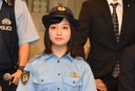 橋本環奈、『警視庁いきもの係 』記者会見に登場