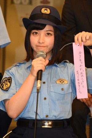 橋本環奈、『警視庁いきもの係 』記者会見に登場