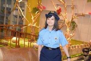 橋本環奈、『警視庁いきもの係 』記者会見に登場
