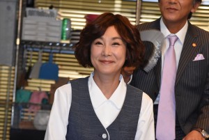 浅野温子、『警視庁いきもの係 』記者会見に登場