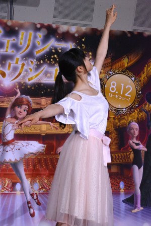 土屋太鳳、『フェリシーと夢のトウシューズ』公開アフレコにて