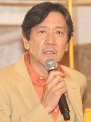 奥田瑛二、『黒革の手帖』制作発表記者会見に出席