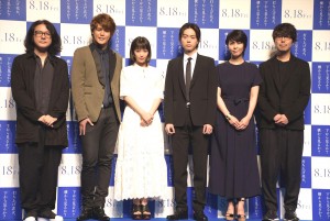 左から岩井俊二、宮野真守、広瀬すず、菅田将暉、松たか子、川村元気、『打ち上げ花火、下から見るか？横から見るか？』製作報告会見に登壇