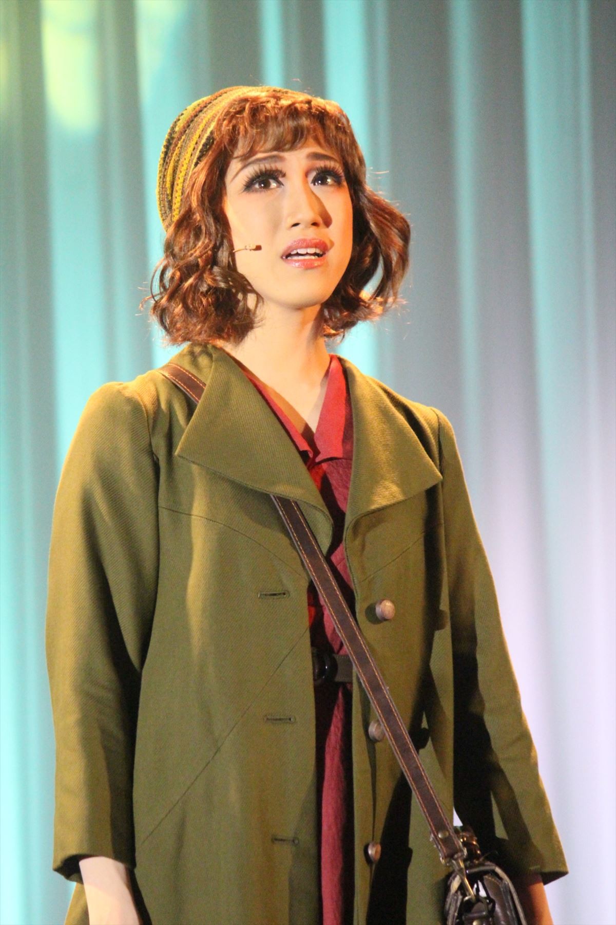 明日海りお、花組公演『ハンナのお花屋さん』で花屋に 「夢が叶った」