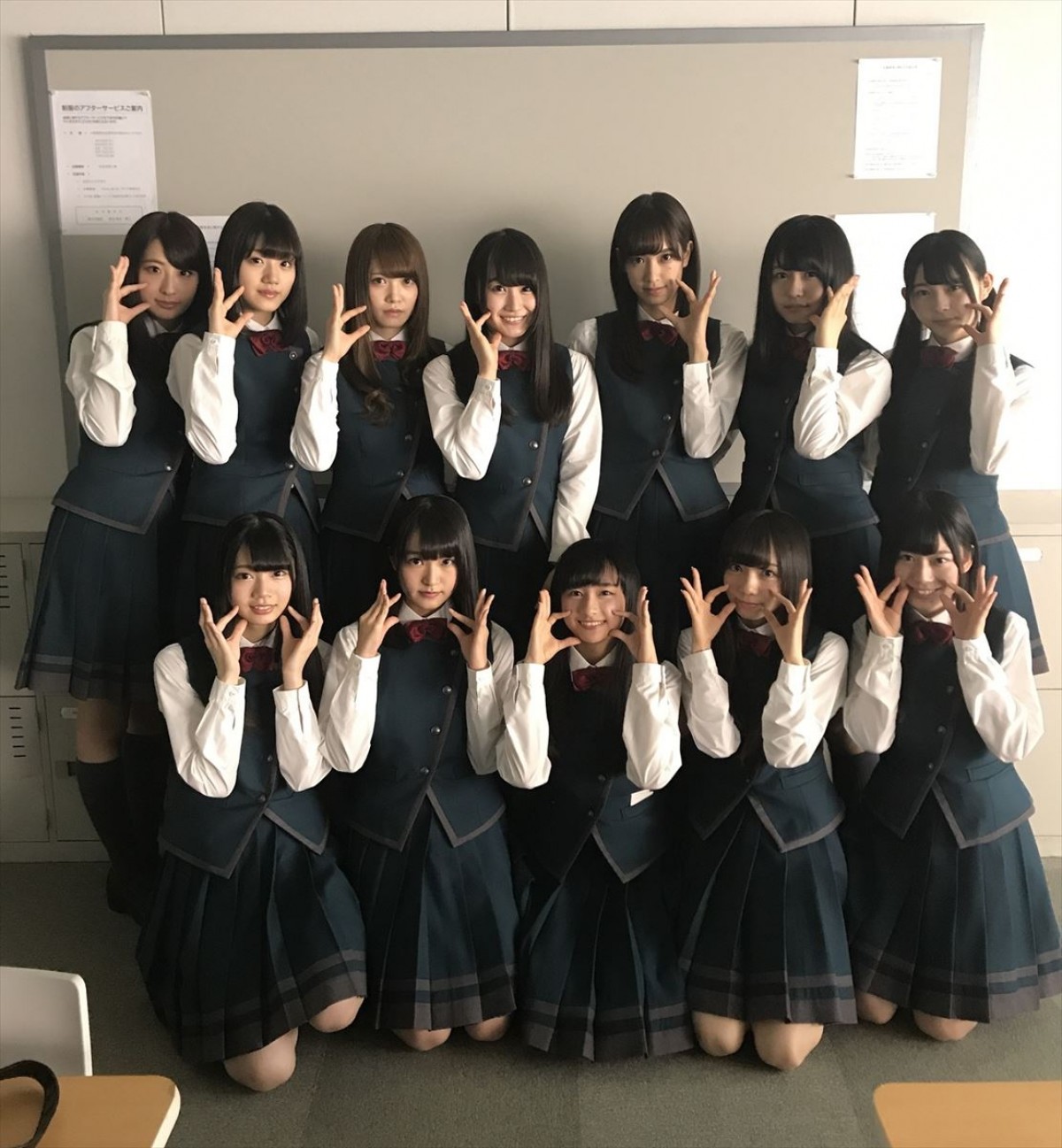 欅坂46『残酷な観客達』けやき坂46全員出演！ 平手＆ねるセーラー服オフショット解禁