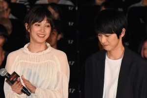 本田翼（左）、本郷奏多（右）、映画『鋼の錬金術師』ファンイベントに登壇