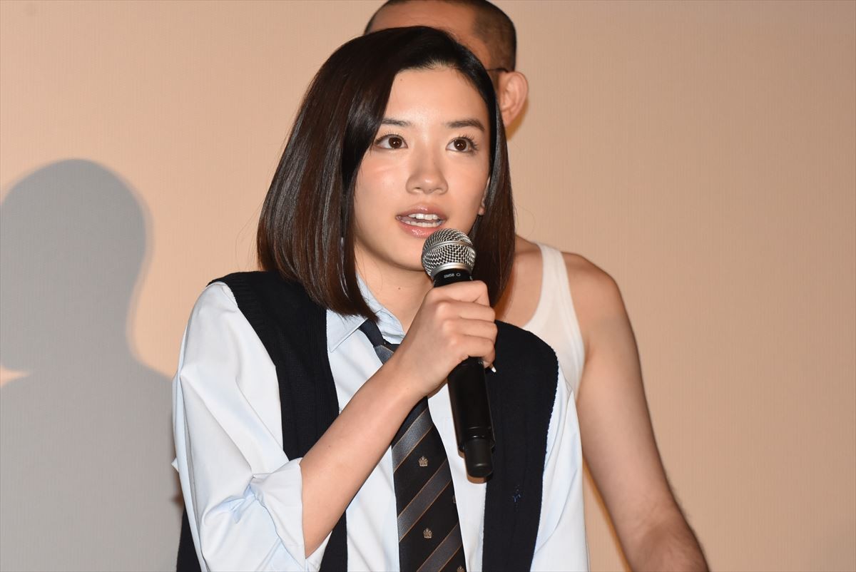 窪田正孝、主演ドラマでの初体験を告白「役者人生で初めてケツ出しました」