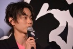 菅田将暉、映画『銀魂』 初日舞台挨拶に登壇