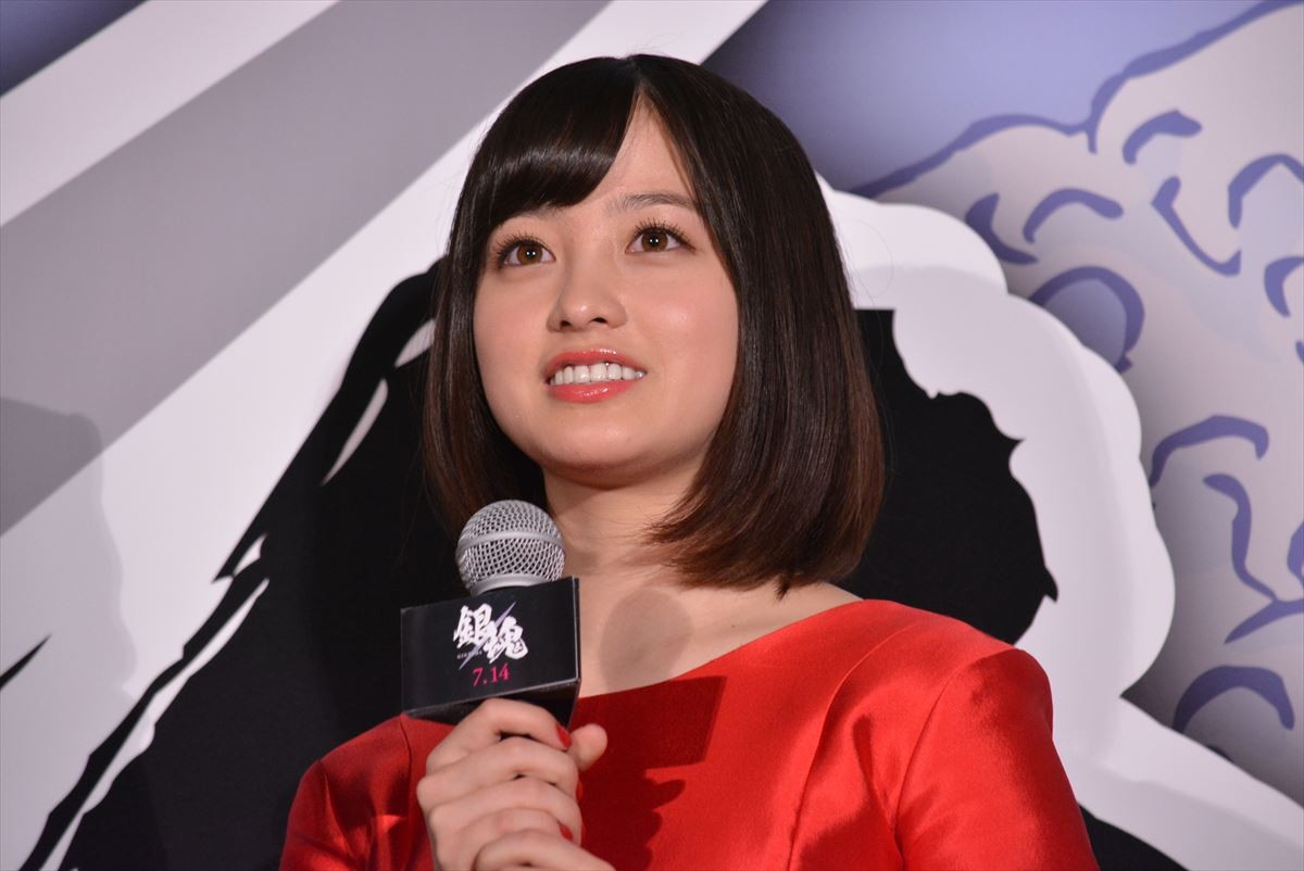 山田孝之、“顔出し一切なし”の着ぐるみ姿で『銀魂』舞台挨拶に登壇！