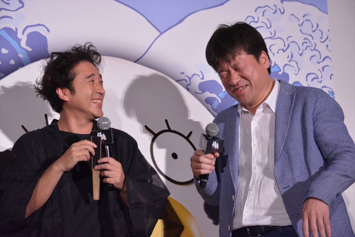 山田孝之、“顔出し一切なし”の着ぐるみ姿で『銀魂』舞台挨拶に登壇！