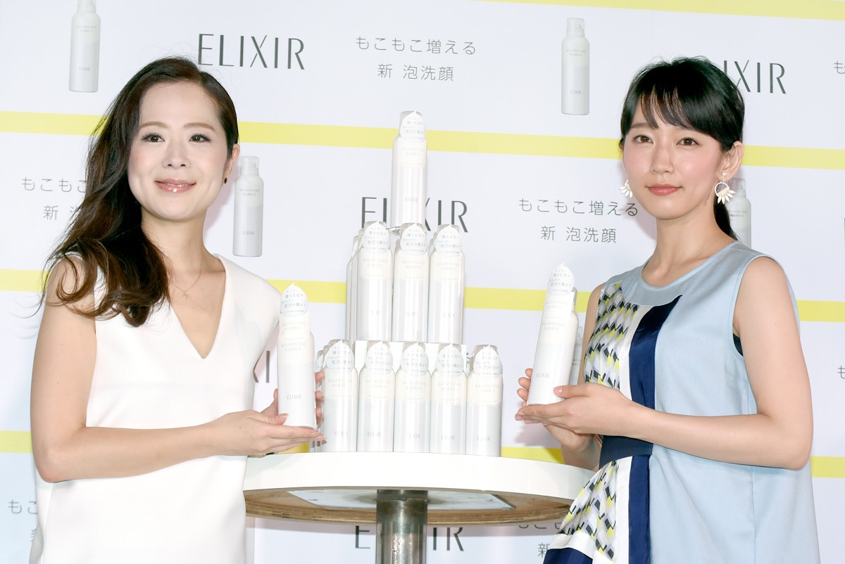 吉岡里帆、初の化粧品CMで “泡チューポーズ”披露