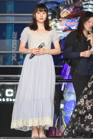 桜井日奈子、『トランスフォーマー／最後の騎士王』ジャパンプレミアに登場