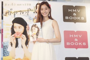 新木優子、写真集『ガールフレンド』発売記念イベントに登場