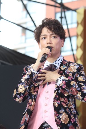 山崎育三郎、『あいの結婚相談所』制作発表に登壇