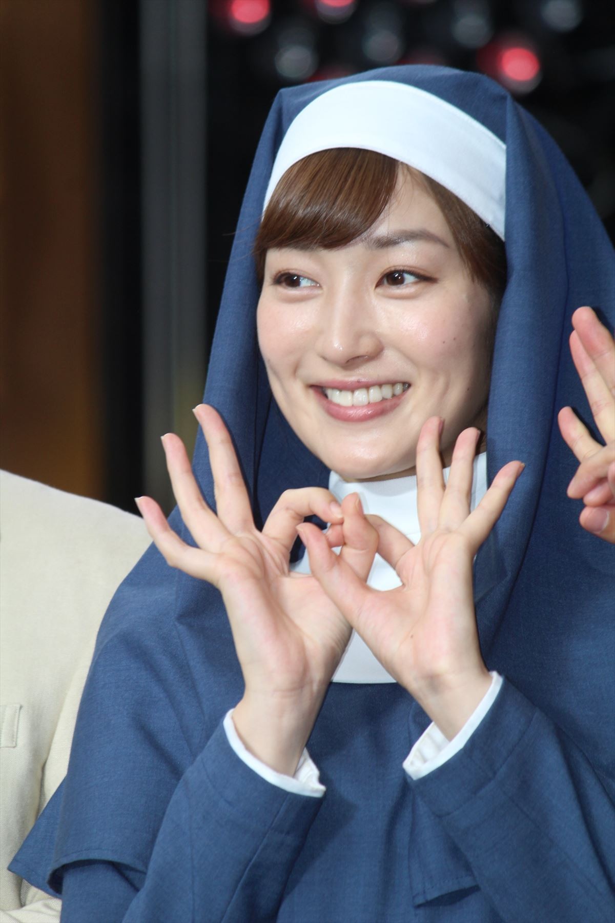 山崎育三郎、「全て出しきってます」歌・ダンス・派手衣装で初主演作を熱演