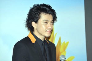 小栗旬、『君の膵臓をたべたい』初日舞台挨拶に登壇