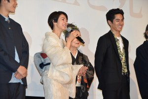 『海辺の生と死』初日舞台挨拶にて