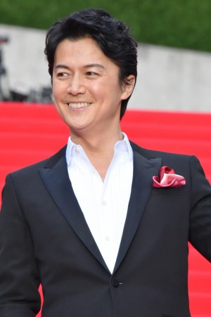 福山雅治、映画『三度目の殺人』完成披露試写会レッドカーペットに登場