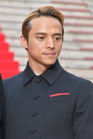 満島真之介、映画『三度目の殺人』完成披露試写会レッドカーペットに登場