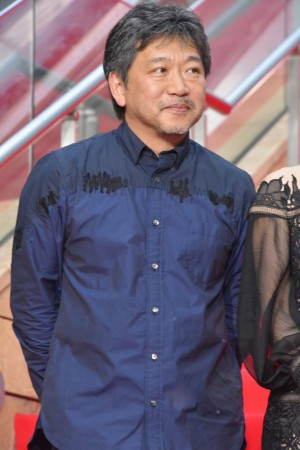 是枝裕和、映画『三度目の殺人』完成披露試写会レッドカーペットに登場