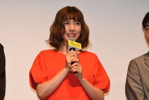 仲里依紗、ドラマW『プラージュ』完成披露舞台挨拶に登壇